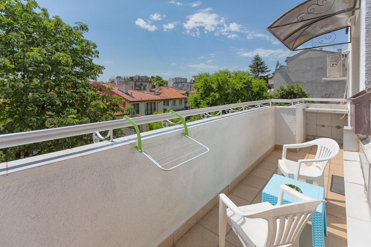 Family Hotel Argo Varna Exterior photo